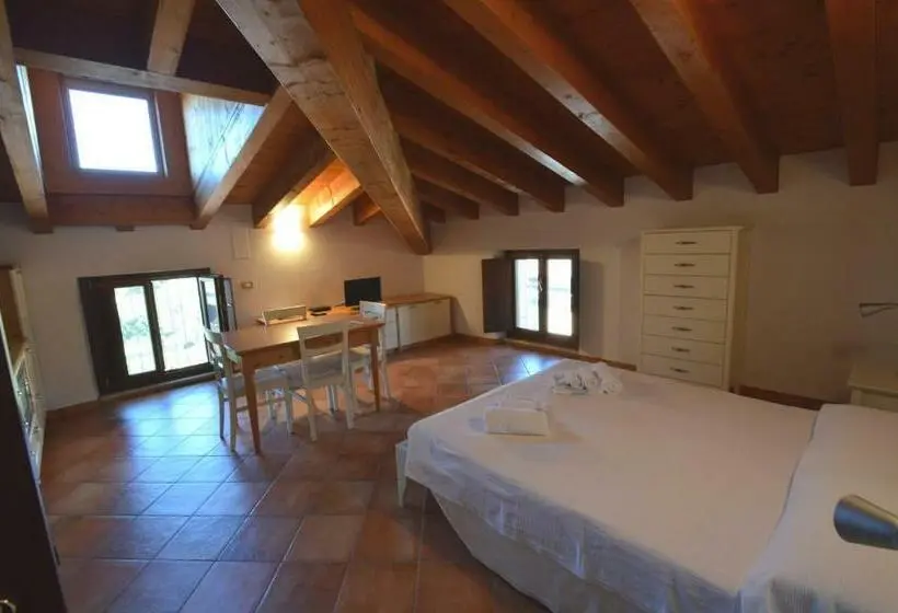 スタンダードスタジオ, Agriturismo La Filanda