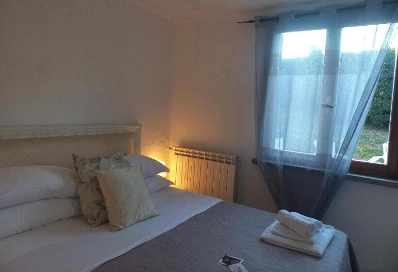 חדר בסיסי, Baia D'oro