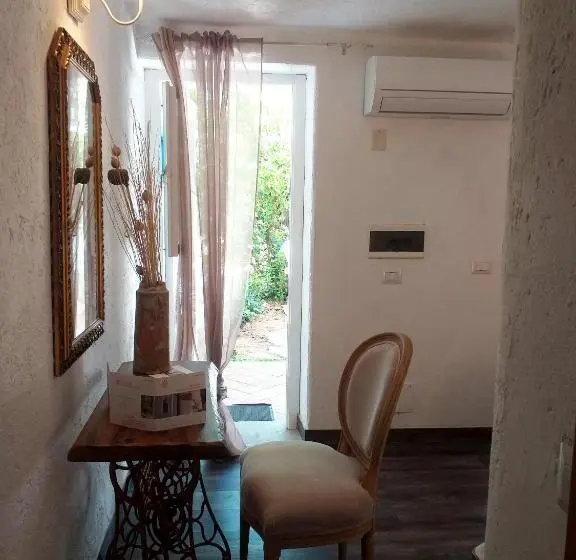 Basic-huone, Baia D'oro