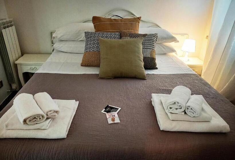 חדר בסיסי, Baia D'oro