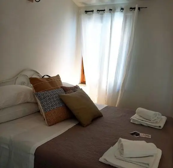 Basic-huone, Baia D'oro