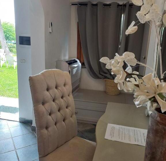 חדר בסיסי, Baia D'oro