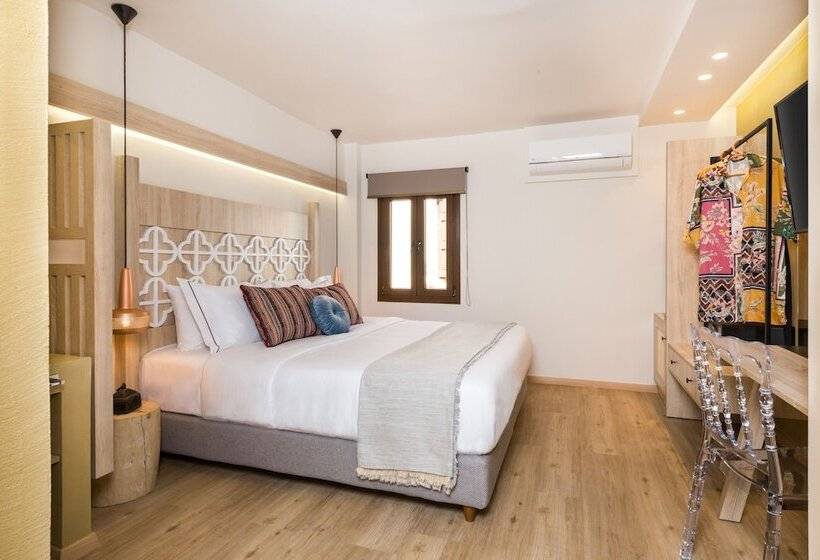 Люкс Повышенной Комфортности, Cressa Suites Adults Only