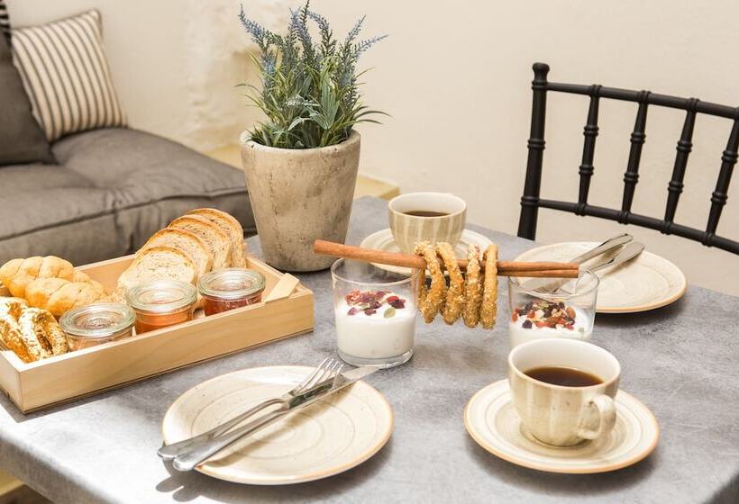 Люкс Повышенной Комфортности, Cressa Suites   Adults Only
