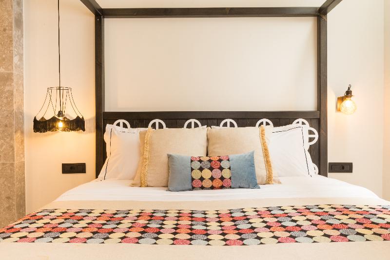 Люкс Повышенной Комфортности, Cressa Suites Adults Only