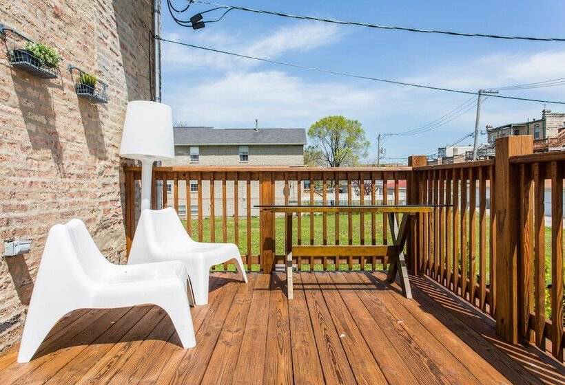 اتاق استاندارد با سرویس بهداشتی مشترک, Mccormick Place Guest House