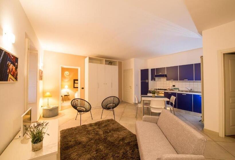 Apartament 1 Sypialnia z Balkonem, Rearduinoivrea