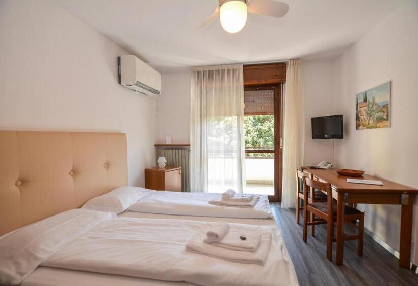 스탠다드 스튜디오, Residence La Porta Del Cuore