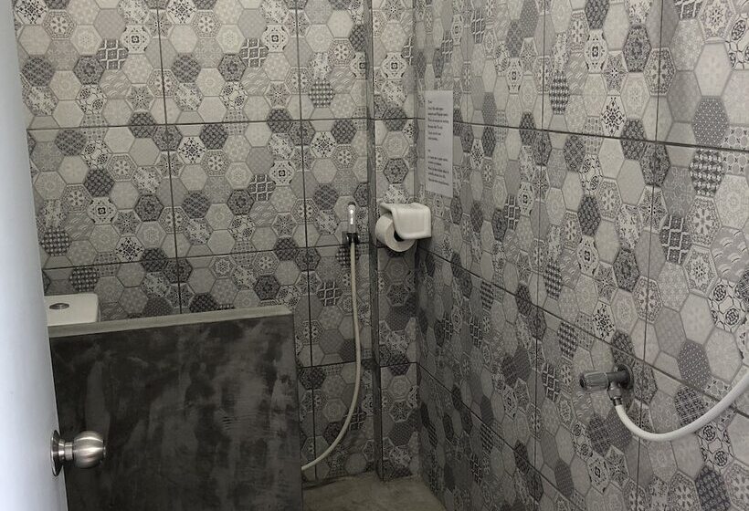 패밀리 룸, Samui Zenity