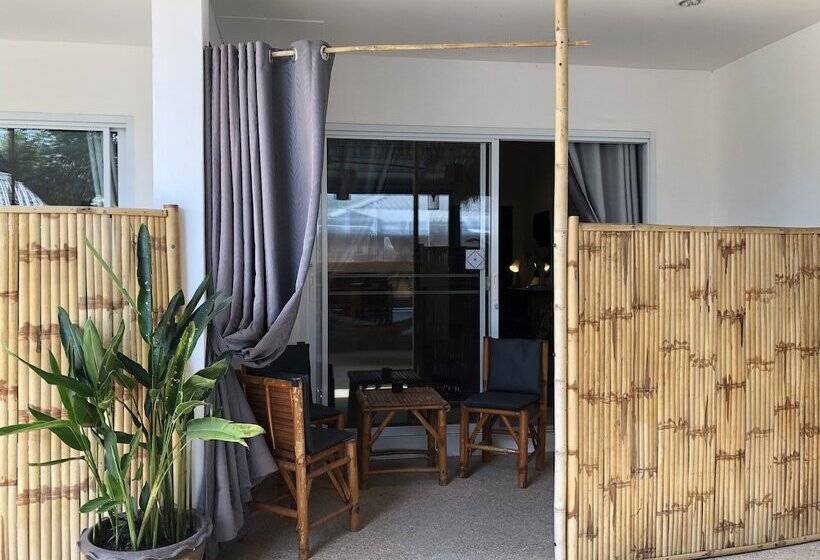 패밀리 룸, Samui Zenity