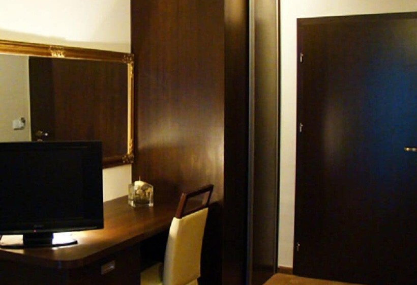 Номер Стандарт с Балконом, Villa Stella Spa