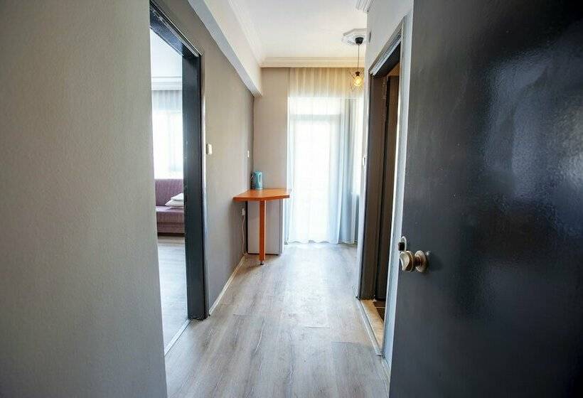 标准工作室, Hma Hotel & Suites