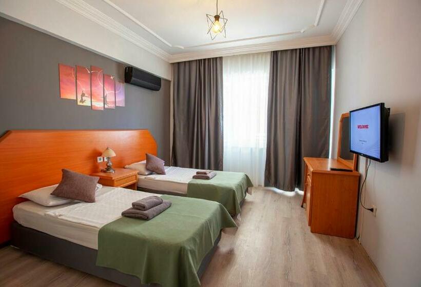 Люкс, Hma Hotel & Suites