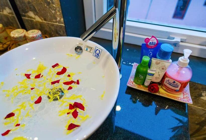 اتاق خانوادگی با چشم‌انداز باغ, Hoi An Sunny Pool Villa