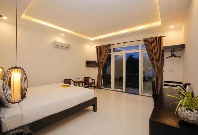 اتاق لوکس با چشم‌انداز استخر, Hoi An Sunny Pool Villa