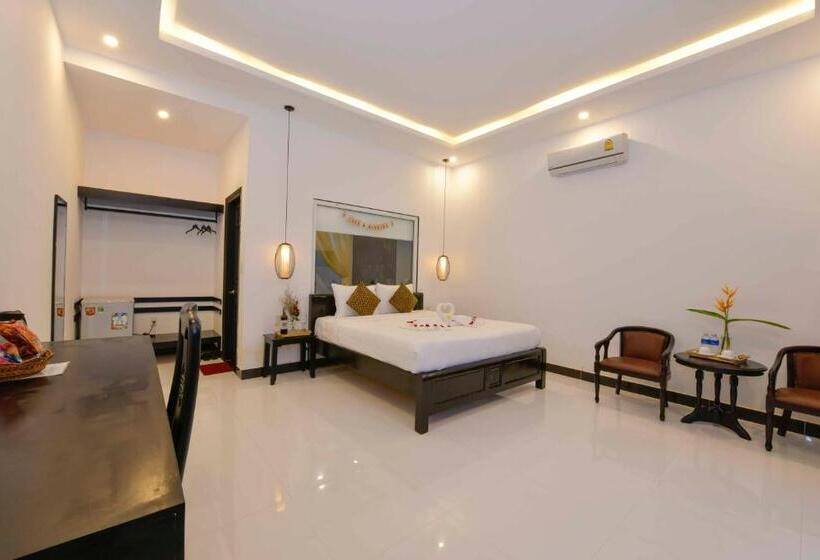 اتاق لوکس با چشم‌انداز استخر, Hoi An Sunny Pool Villa