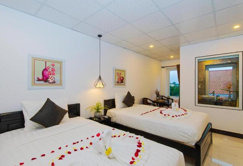 اتاق سوپریور با چشم‌انداز شهر, Hoi An Sunny Pool Villa