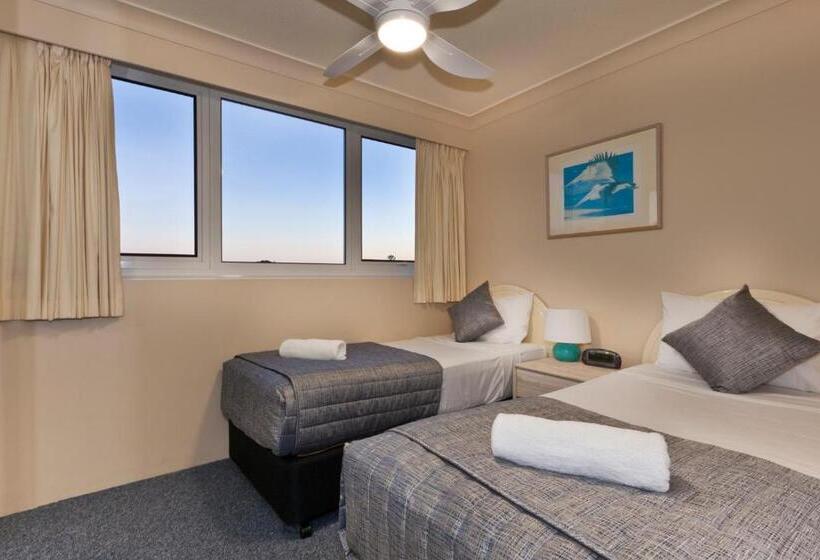 آپارتمان 2 خوابه با چشمانداز دریا, Meridian Tower Kirra Beach