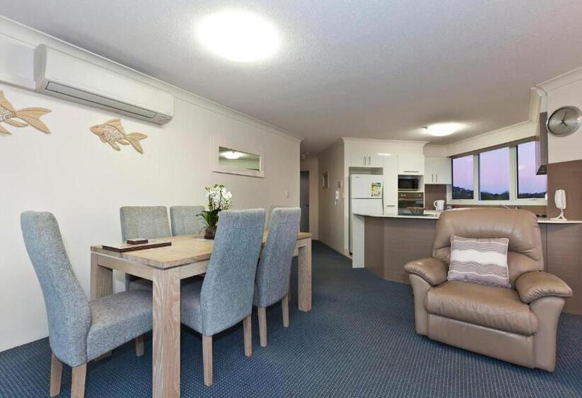 Апартаменты 2 Спальни Вид на Море, Meridian Tower Kirra Beach