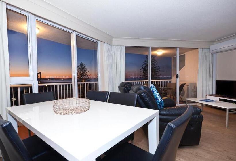 2 Bedroom Deluxe Apartment Sea View, Meridian Tower Kirra Beach