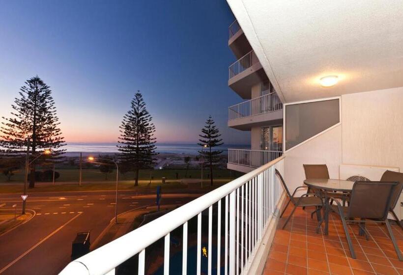 Апартаменты Deluxe 2 Спальни Вид на Море, Meridian Tower Kirra Beach