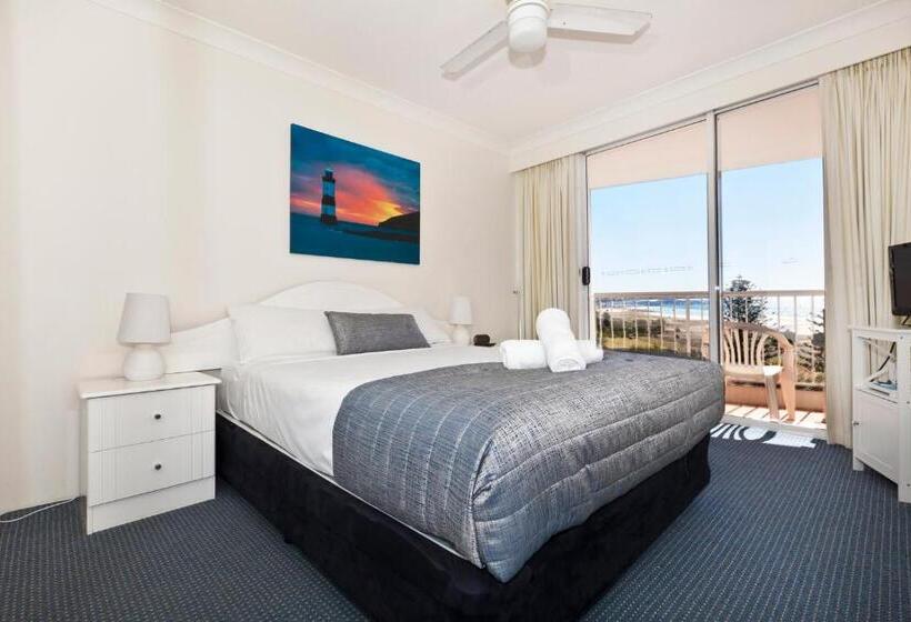 آپارتمان ممتاز دوخوابه رو به دریا, Meridian Tower Kirra Beach