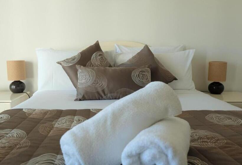 آپارتمان ممتاز دوخوابه رو به دریا, Meridian Tower Kirra Beach