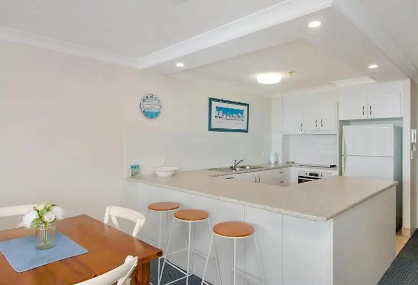 オーシャンビューのスーペリアー１ベッドルームアパートメント, Meridian Tower Kirra Beach