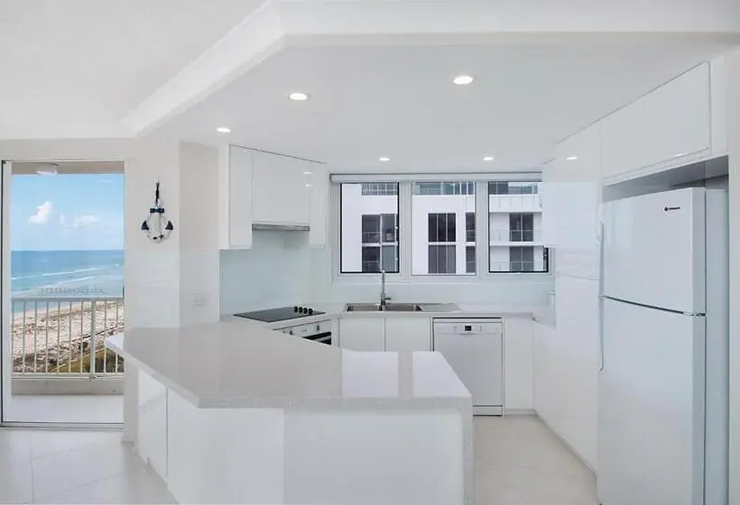 ２ベッドルームのエクゼクティブアパートメント, Meridian Tower Kirra Beach