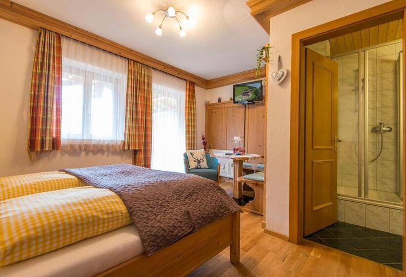 חדר סטנדרט נוף להרים, Pension Lackenbauer