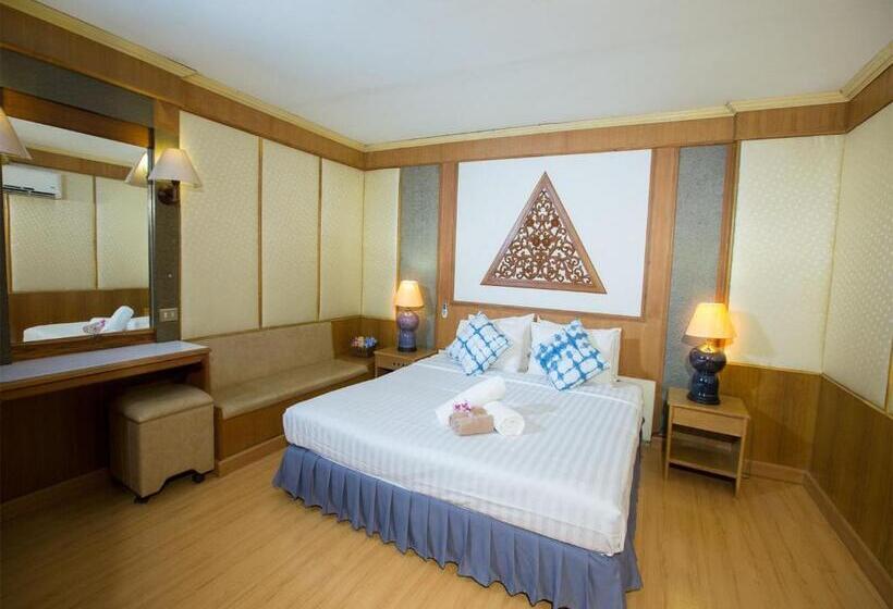 סוויטה משפחתית, Phrae Nakara