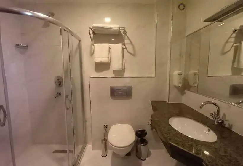 اتاق استاندارد یک نفره, Bm Hotel City