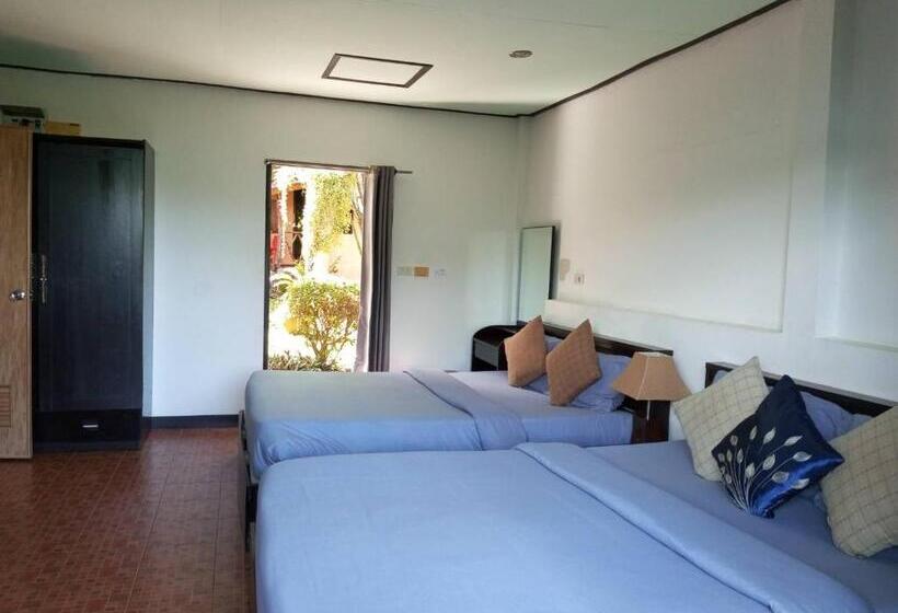 غرفة قياسية رباعية مطلة على الحديقة, Faye Orchid Garden Resort