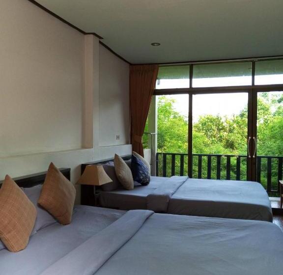 غرفة قياسية رباعية مطلة على الحديقة, Faye Orchid Garden Resort