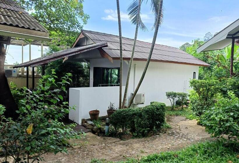 غرفة ديلوكس رباعية, Faye Orchid Garden Resort