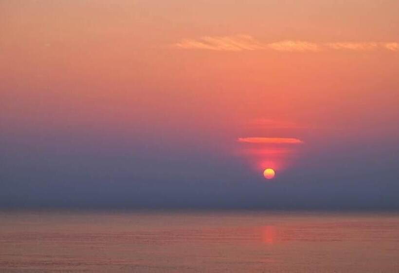 스탠다드 트리플 룸, Jetty Huahin Hostel