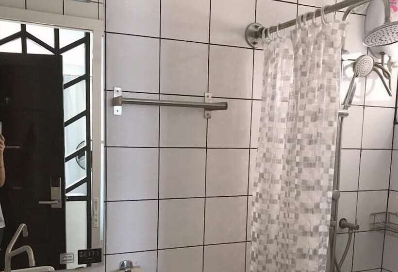 스탠다드 트리플 룸, Jetty Huahin Hostel