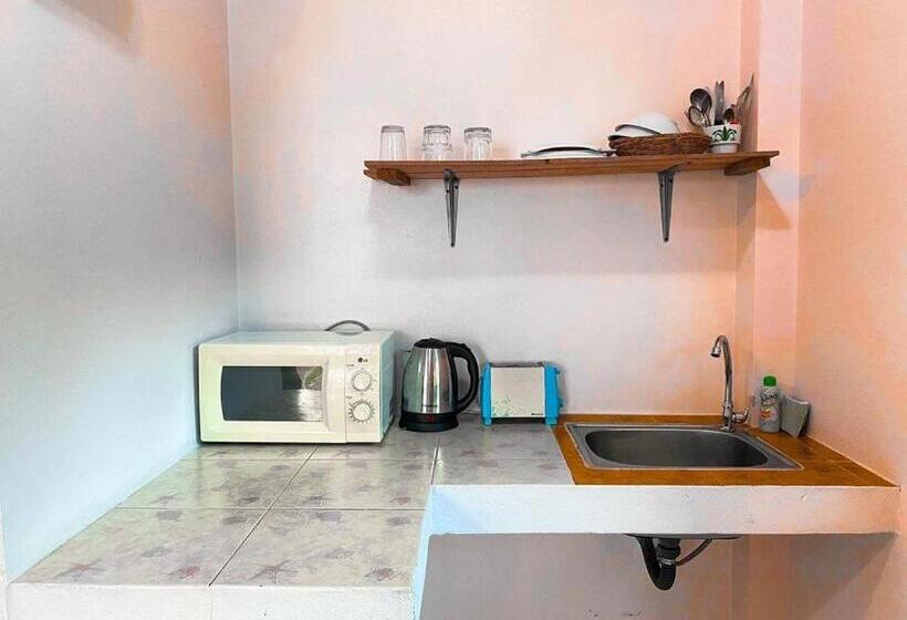 デラックスバンガロー, Kamrai Resort