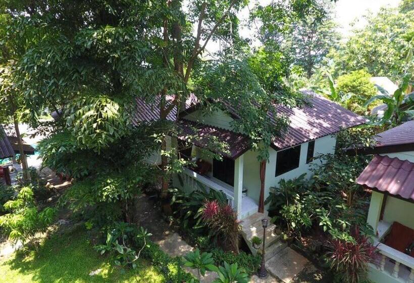 デラックスバンガロー, Kamrai Resort