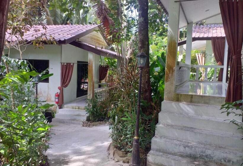 バンガロープールビュー, Kamrai Resort