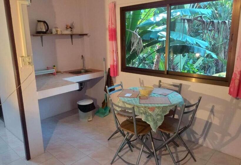 バンガロープールビュー, Kamrai Resort