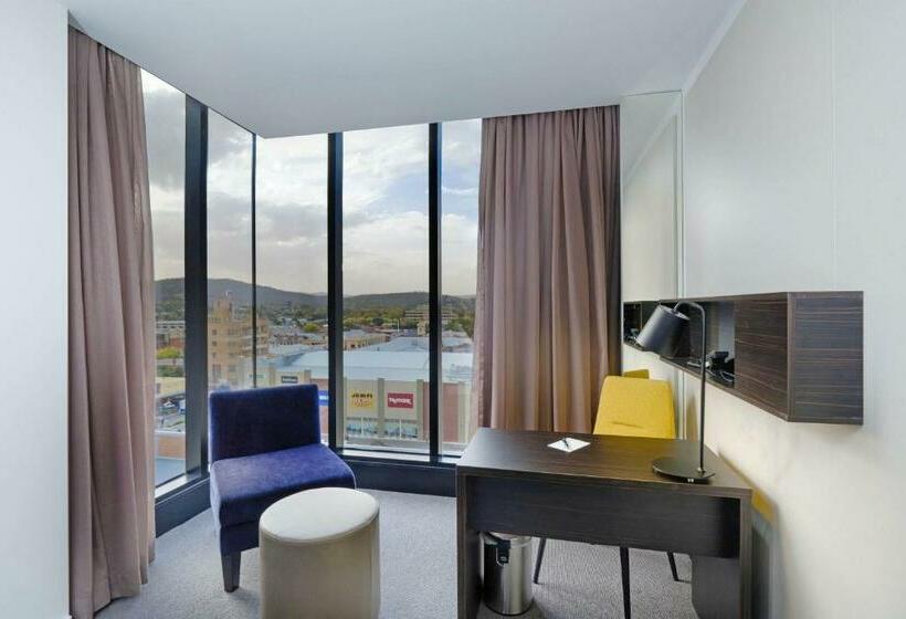 استودیوی استاندارد, Mantra Albury