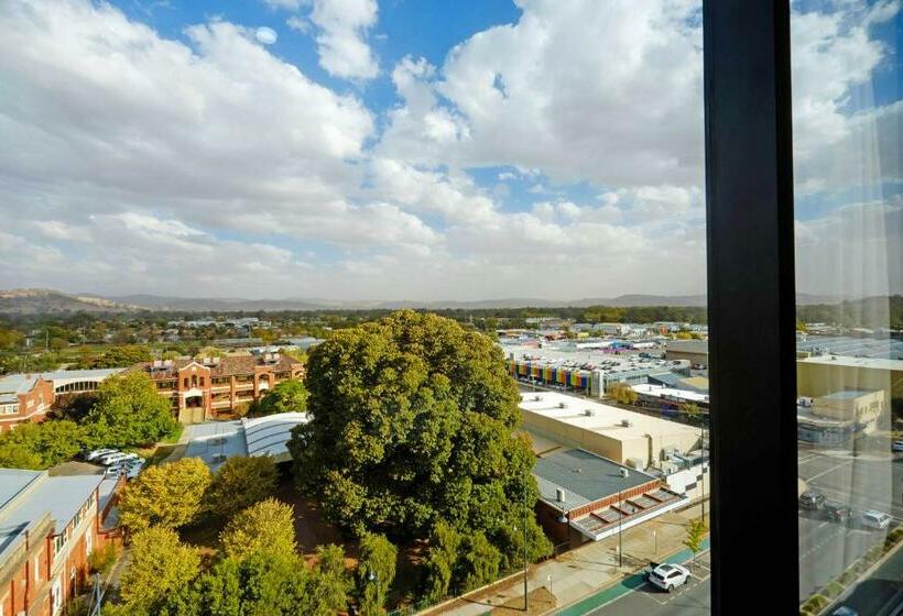 استودیوی لوکس, Mantra Albury