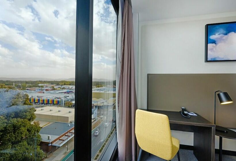 استودیوی لوکس, Mantra Albury