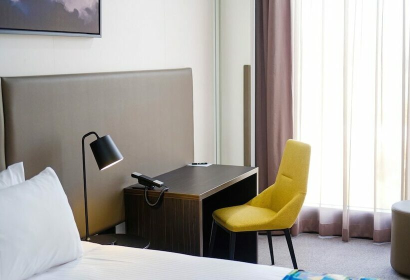 استودیوی لوکس, Mantra Albury