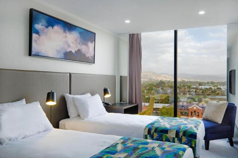 استودیوی لوکس, Mantra Albury