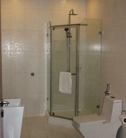 דירת חדר סופריור, Refal Homes