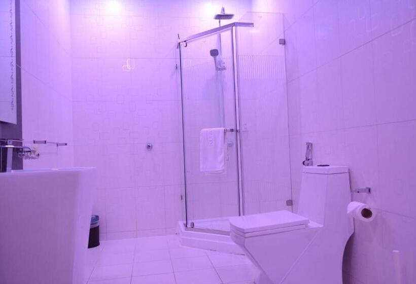 סוויטה, Refal Homes