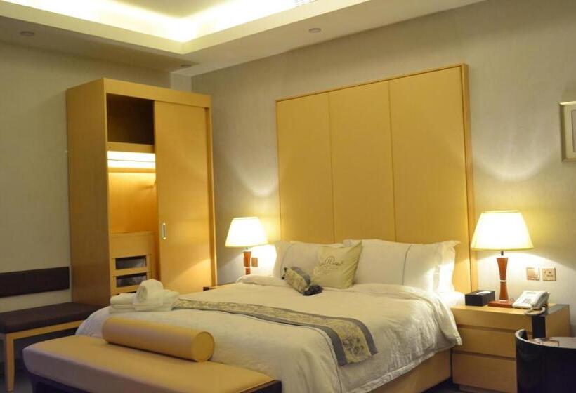 דירת שני חדרים, Refal Homes