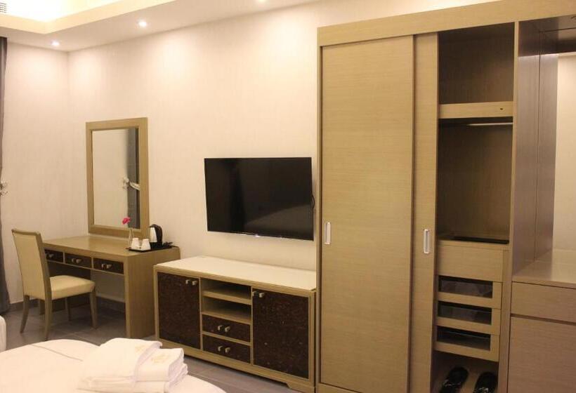 חדר סטודיו סטנדרד, Refal Homes